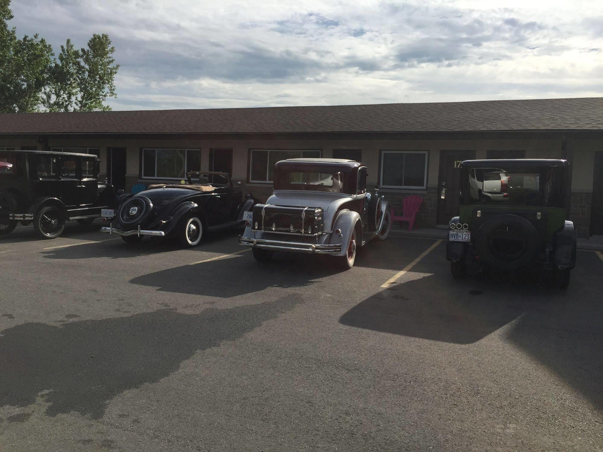 Masterson'S Motel Greater Napanee Exterior foto